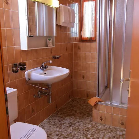 La Tour D'ai Ξενοδοχείο 2*